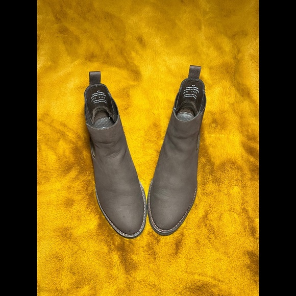 Thursday Boot Company • Brown Leather Boot - Picture 4 of 10